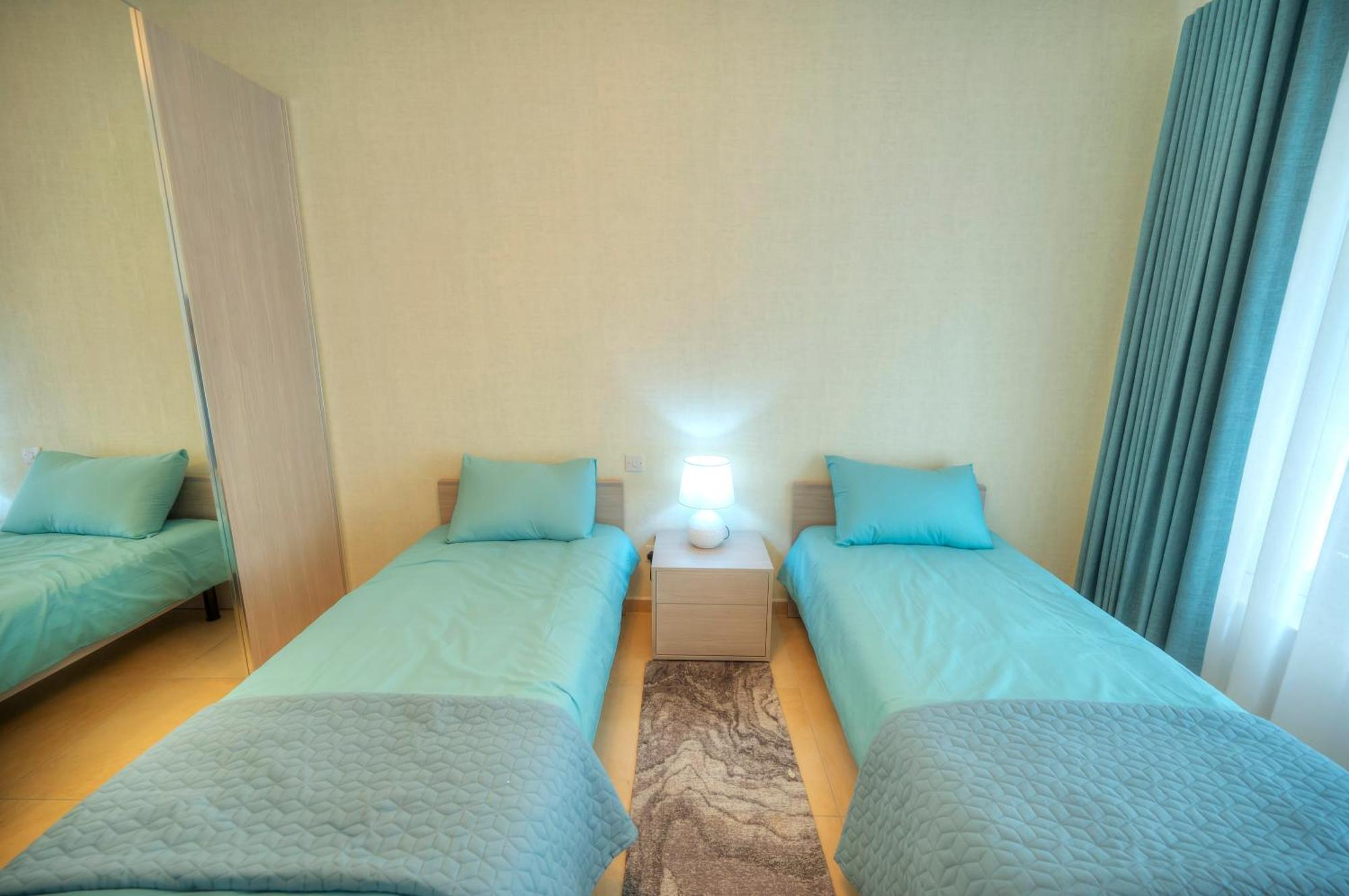 Fort Cambridge Apartments Слима Экстерьер фото