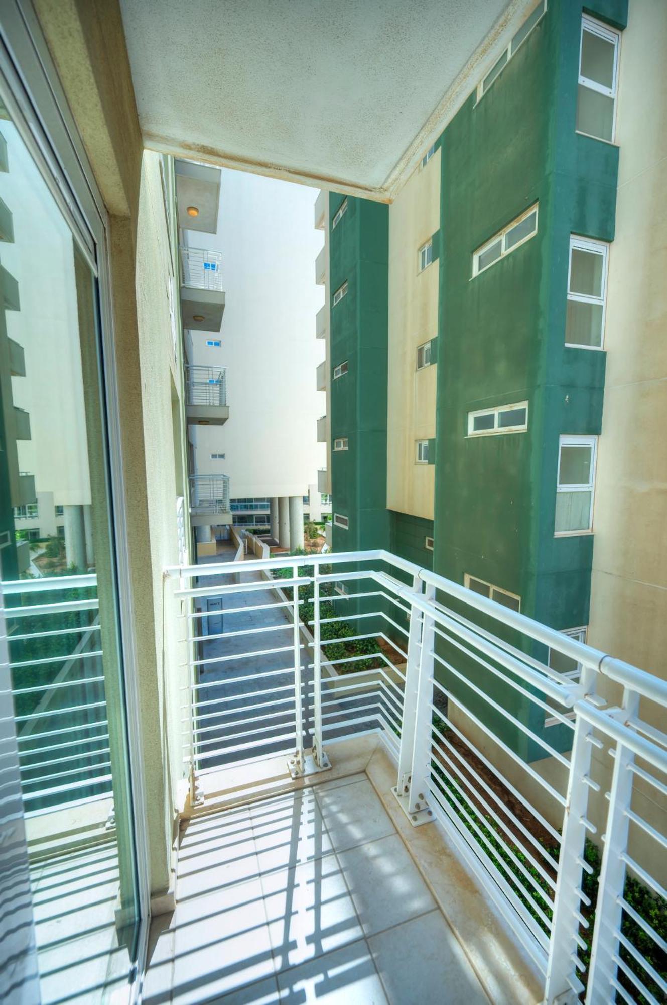 Fort Cambridge Apartments Слима Экстерьер фото