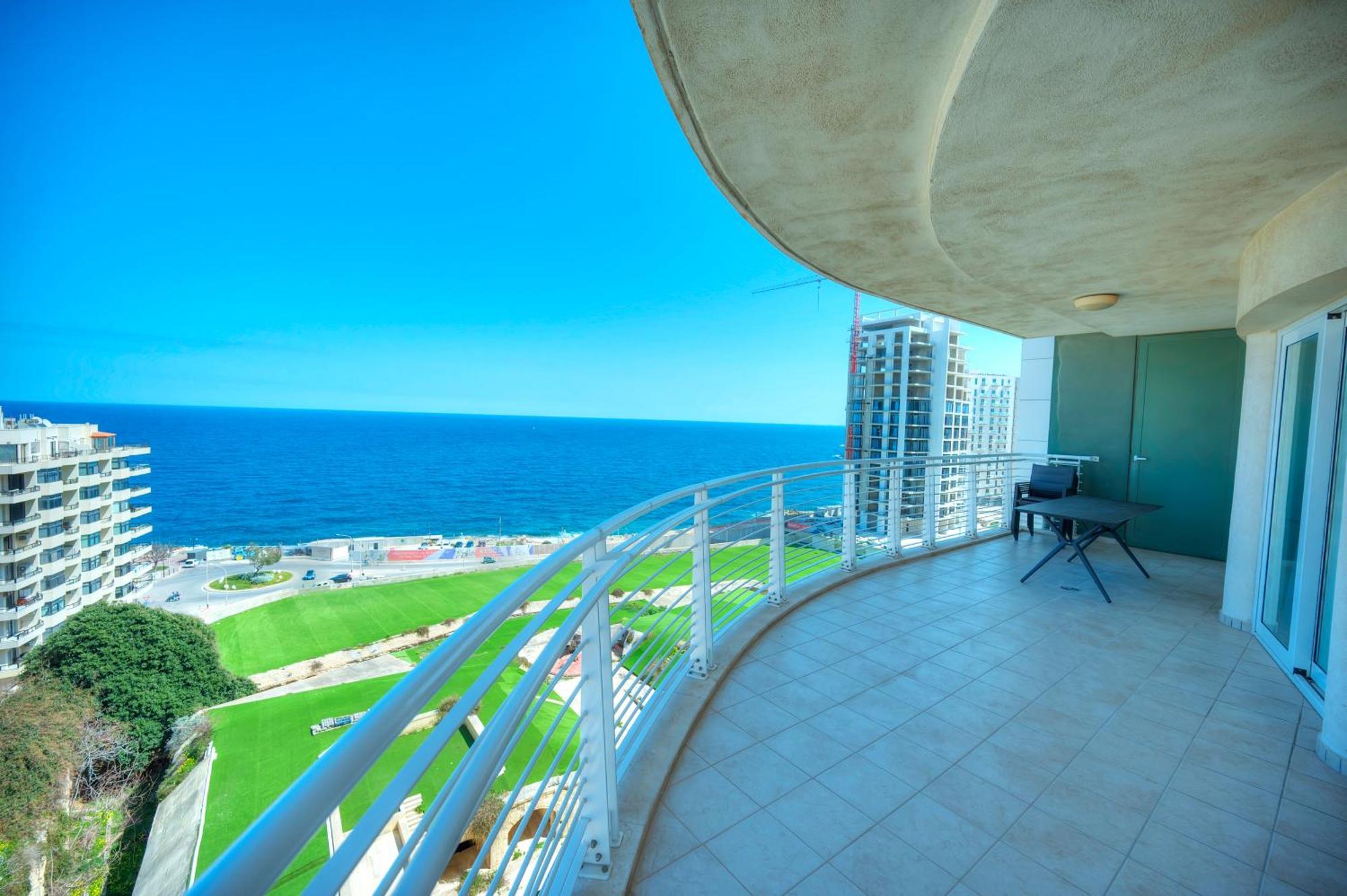 Fort Cambridge Apartments Слима Экстерьер фото